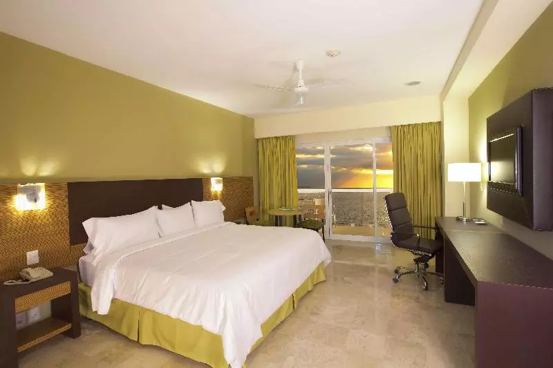 اتاق لوکس با چشم‌انداز دریا, Krystal Grand® Puerto Vallarta