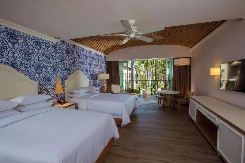 سوئیت جونیور با چشم‌انداز باغ, Krystal Grand® Puerto Vallarta