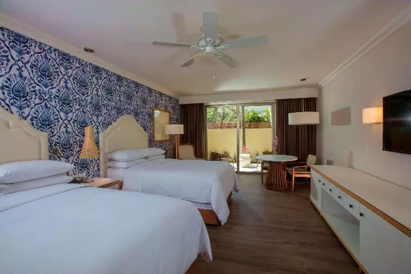 سوئیت جونیور با چشم‌انداز باغ, Krystal Grand® Puerto Vallarta