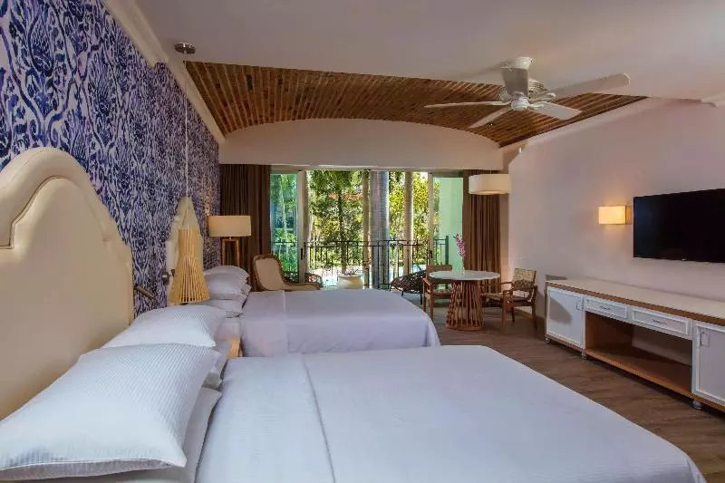 سوئیت جونیور با چشم‌انداز باغ, Krystal Grand® Puerto Vallarta