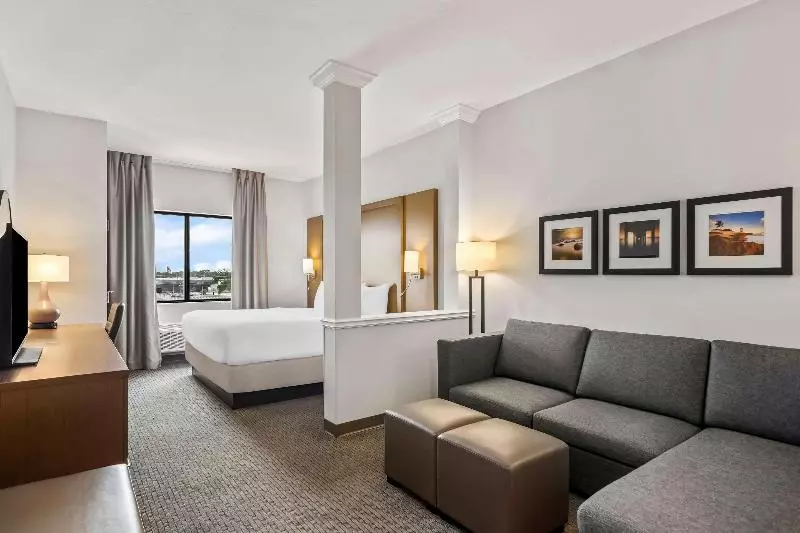 سوئیت جونیور با تراس, Krystal Grand® Puerto Vallarta