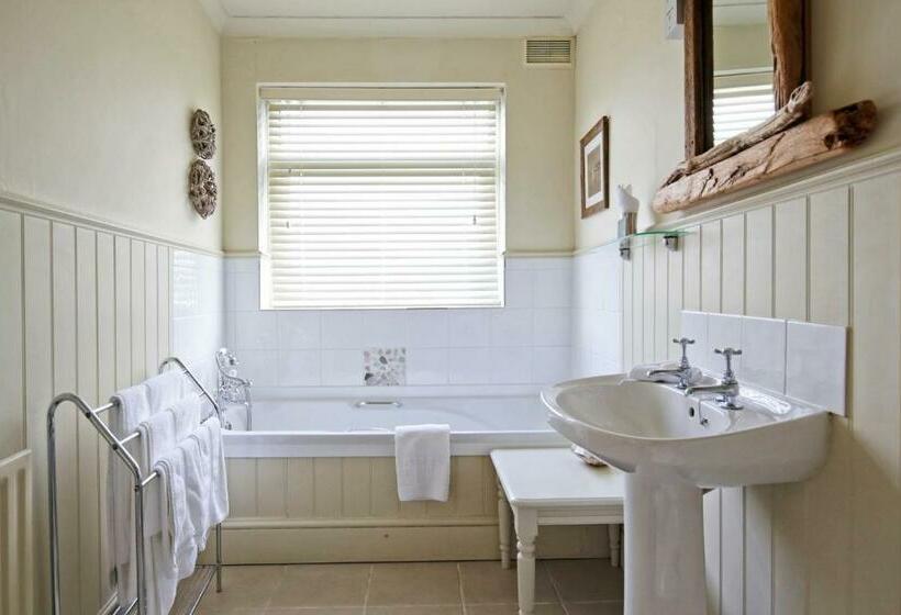 클래식 룸, Driftwood