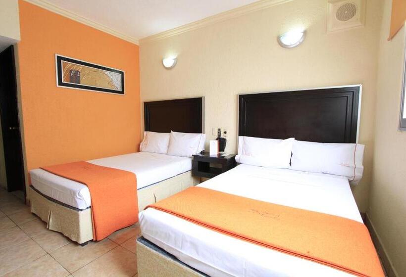 غرفه قياسيه سريرين مزدوجين, Estadio