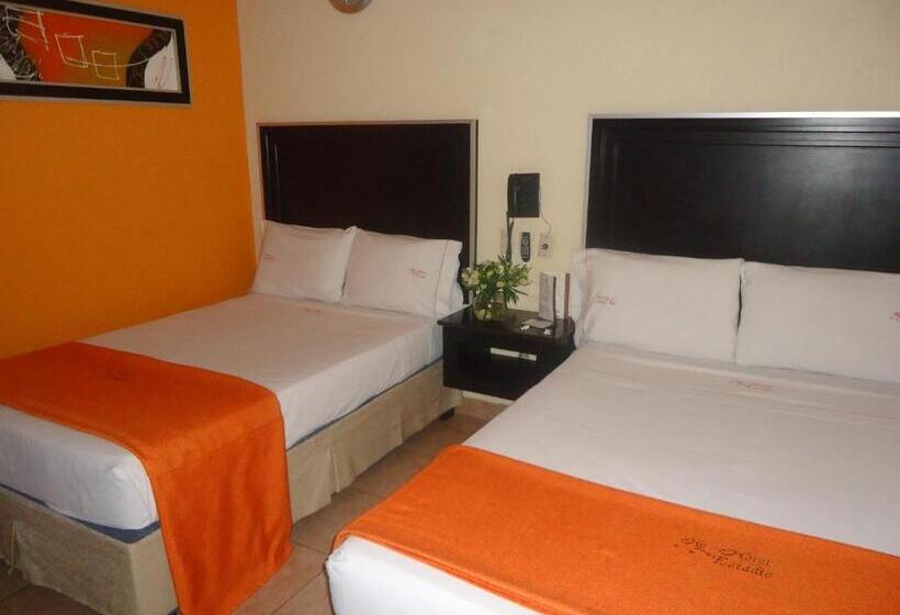 غرفه قياسيه سريرين مزدوجين, Estadio