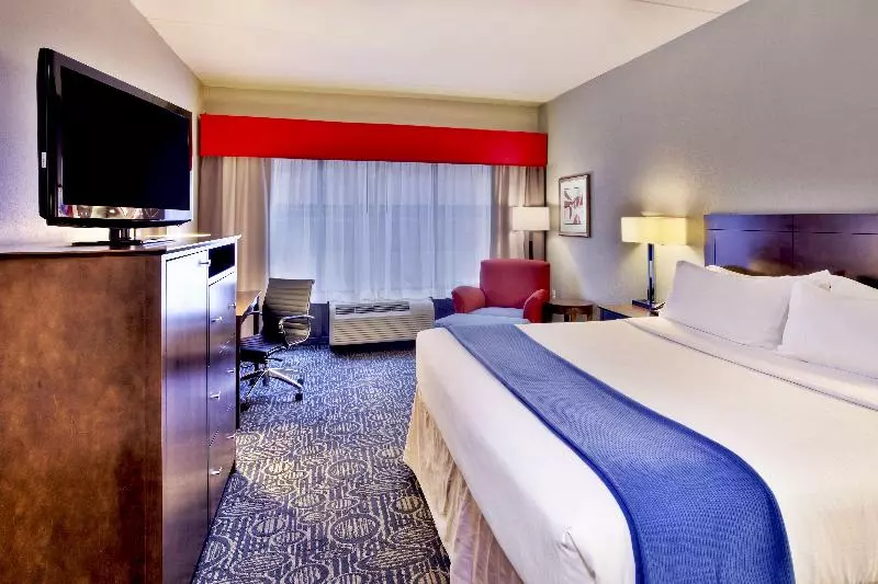 キングサイズベッドのスタンダードルーム, Holiday Inn Express & Suites Oak Ridge, An Ihg