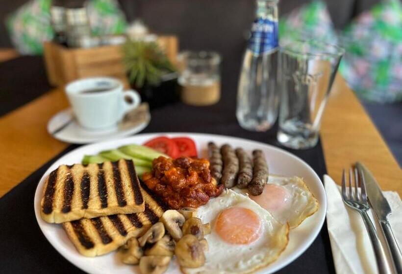 חדר משפחתי, Orbita