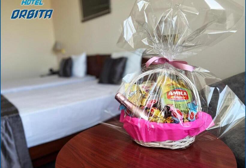 חדר דלוקס, Orbita