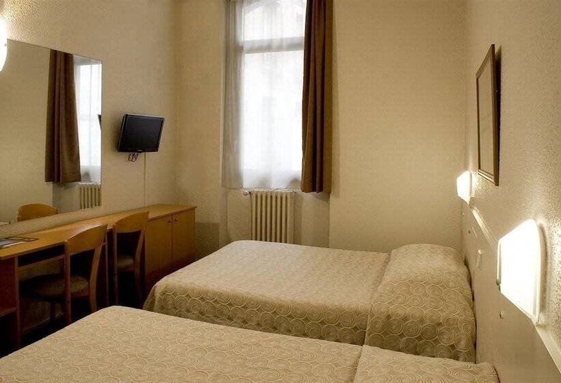 Номер Стандарт Трехместный, Ours Blanc  Place Victor Hugo
