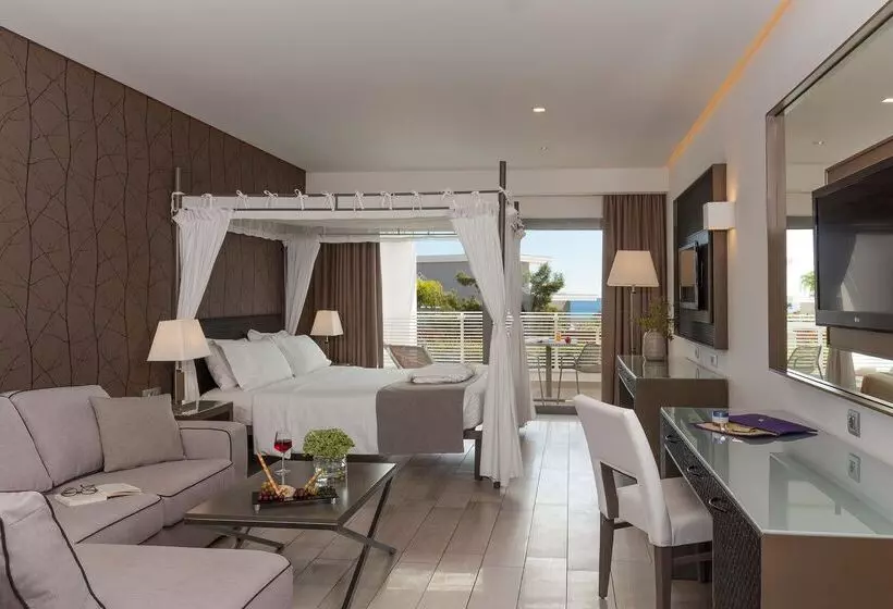 庭の見えるジュニアスイート, Princess Andriana Resort & Spa  Ultra Allinclusive