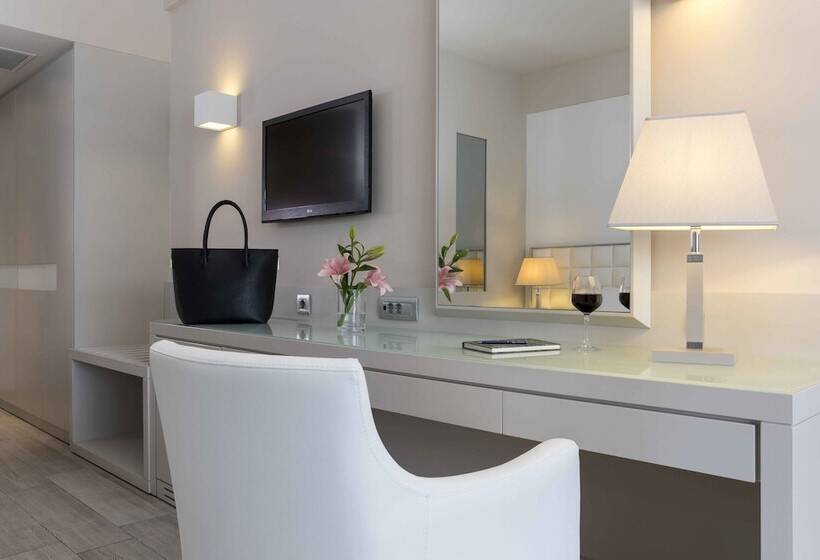 Номер Deluxe Вид на Бассейн, Princess Andriana Resort & Spa  Ultra Allinclusive