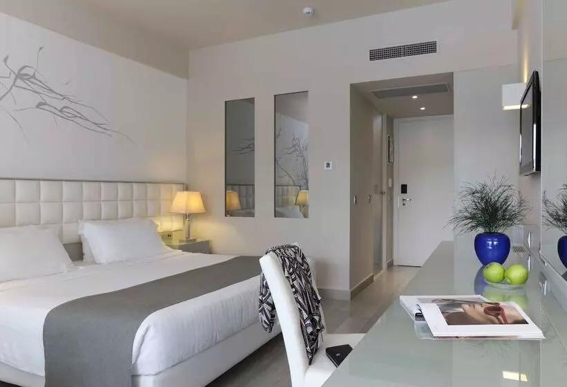 プールの見えるデラックスルーム, Princess Andriana Resort & Spa  Ultra Allinclusive