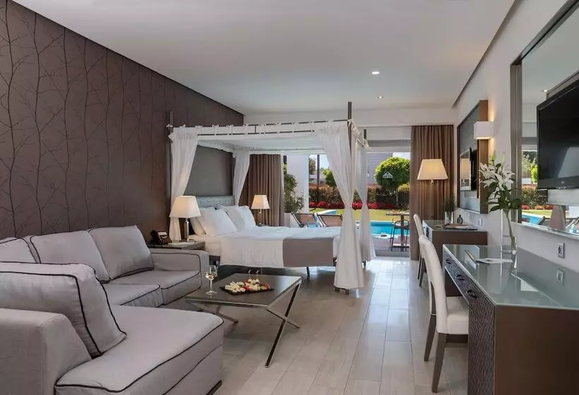 庭の見えるジュニアスイート, Princess Andriana Resort & Spa  Ultra Allinclusive