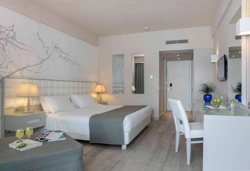 Номер Deluxe Вид на Море Боковой, Princess Andriana Resort & Spa  Ultra Allinclusive