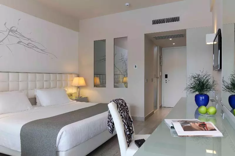 プールの見えるデラックスルーム, Princess Andriana Resort & Spa  Ultra Allinclusive