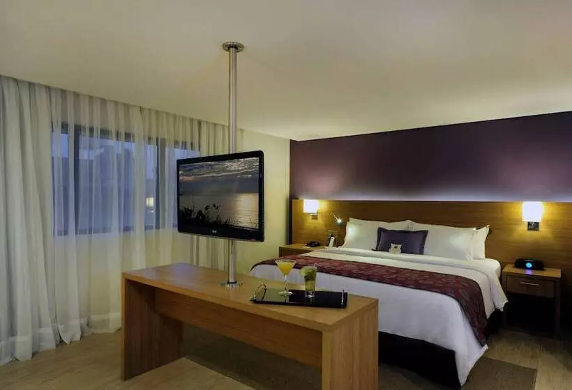 Bisneshuone, Radisson Hotel Belém
