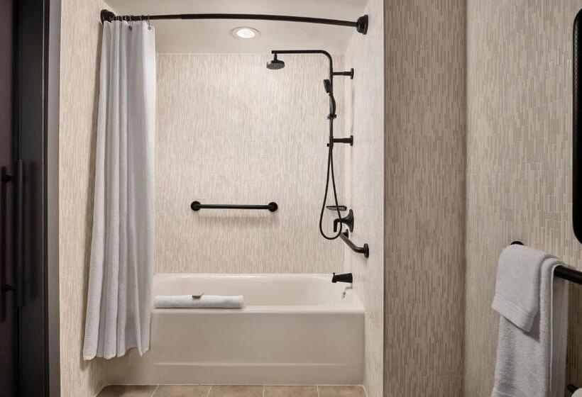 Номер Стандартный Кровать Куин, Renaissance Portsmouthnorfolk Waterfront