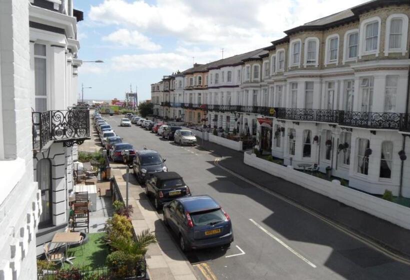 패밀리 룸, Seamore Guest House