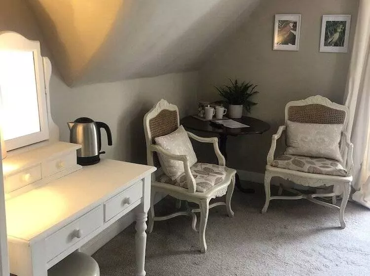 デラックスルーム, White Lodge