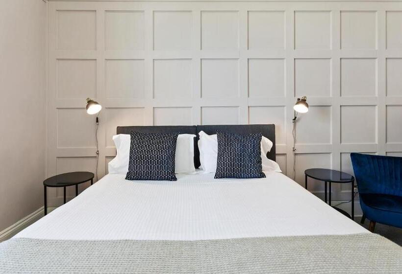 اتاق سوپریور, The Torcroft