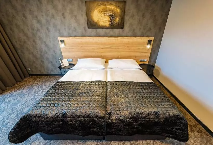 اتاق لوکس, Maximus Resort