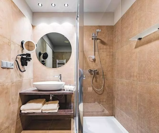 اتاق لوکس, Maximus Resort