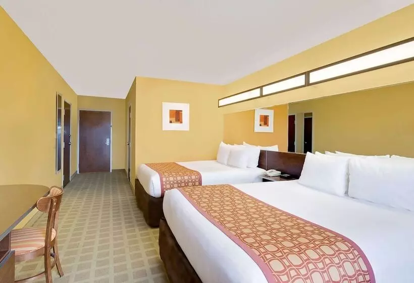 身障者適用スタンダードルーム, Microtel Inn & Suites By Wyndham Princeton