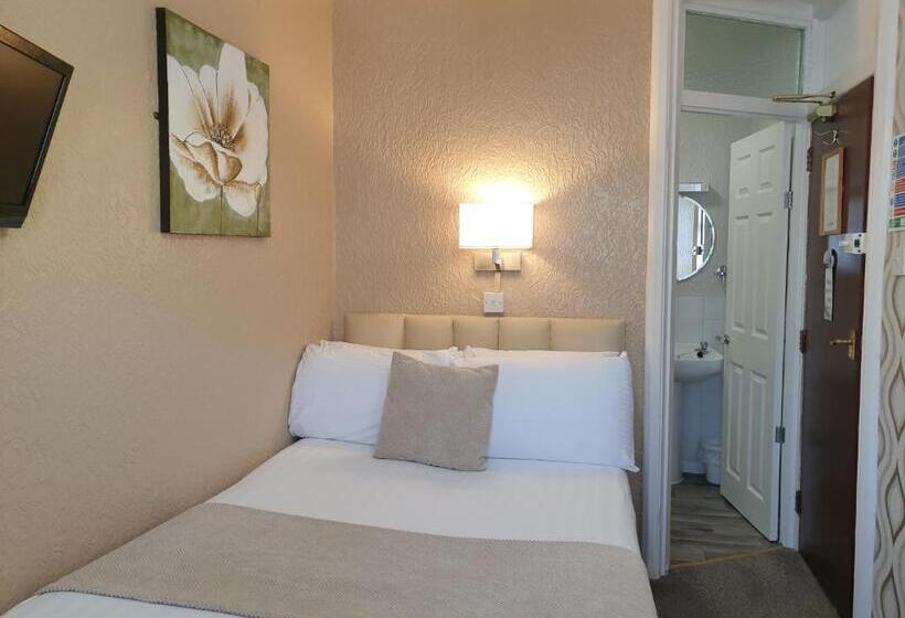 Quarto Economy, Corona Blackpool