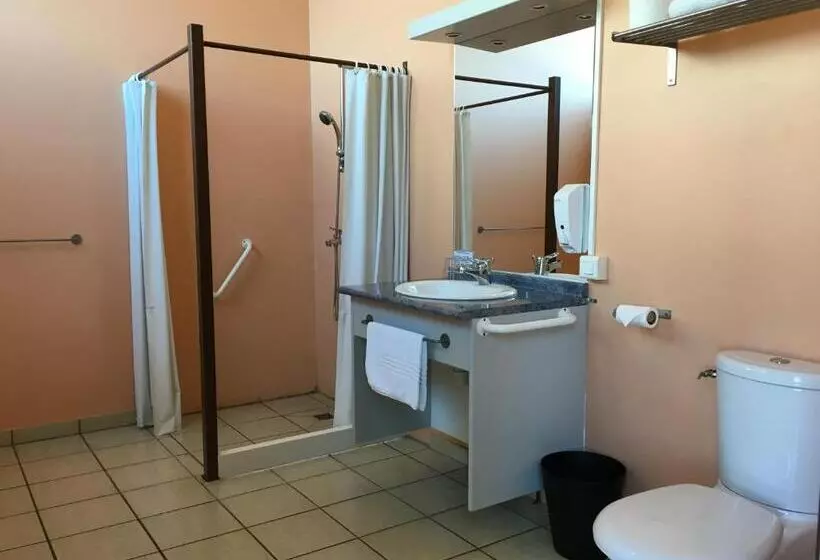Standard Room Adapted for people with reduced mobility, Tahiti Airport Motel