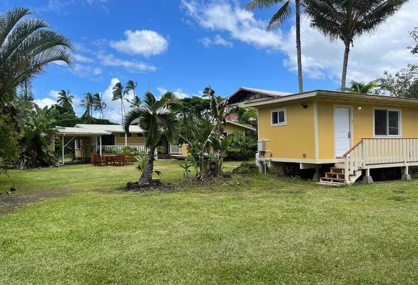 デラックスバンガロー, Aaron’s Cottage