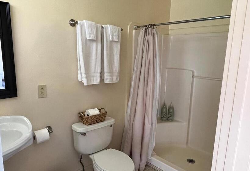 Номер Стандарт, Aaron’s Cottage