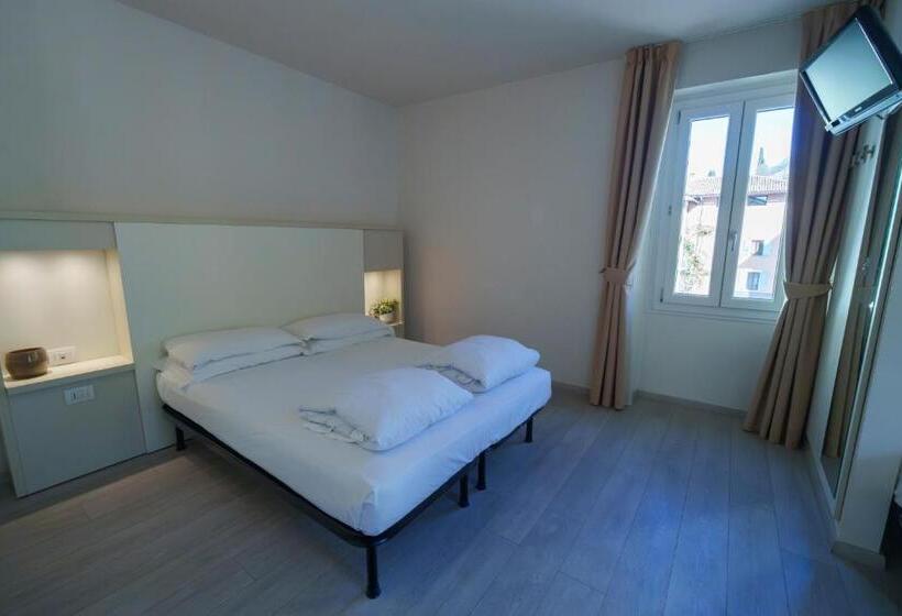 חדר משפחתי, Geier