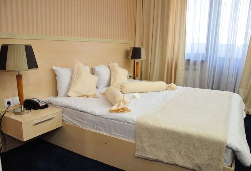 استودیوی استاندارد, King Hotel Astana