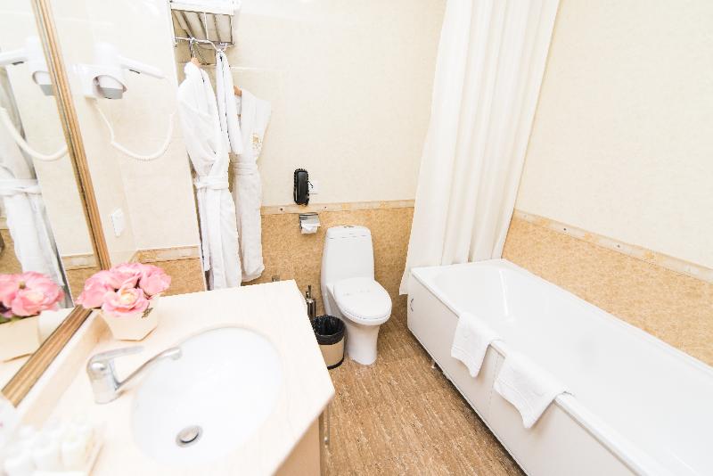 استودیوی استاندارد, King Hotel Astana