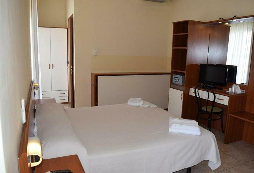 اتاق استاندارد, Mary