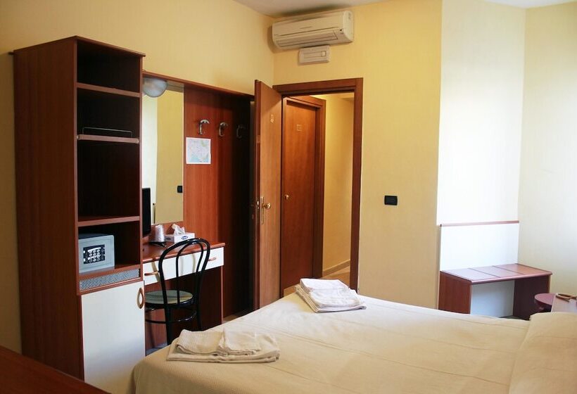 اتاق استاندارد, Mary