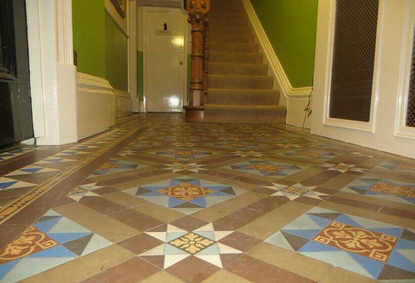 اتاق لوکس با تخت بزرگ, Moorgarth Guesthouse