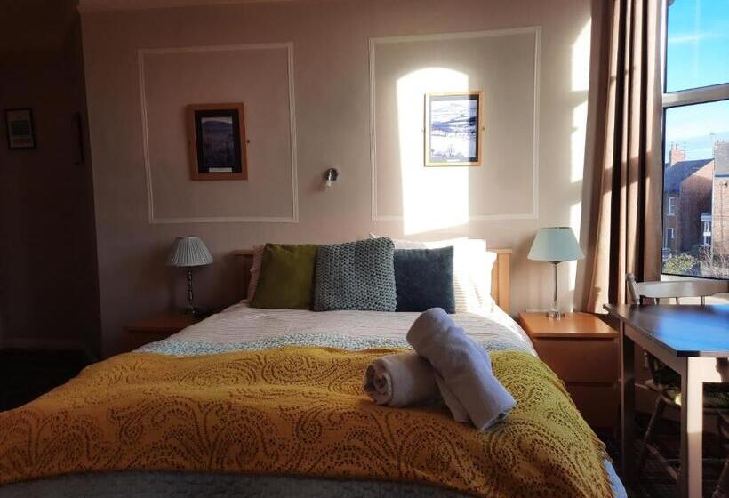 اتاق لوکس با تخت بزرگ, Moorgarth Guesthouse