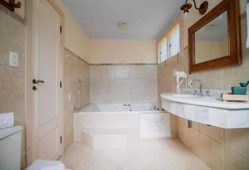 バスタブ付きデラックスルーム, Pousada Villa Allegra