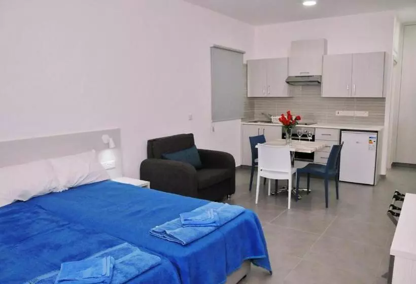 استودیوی لوکس, Kaos Hotel Apartments