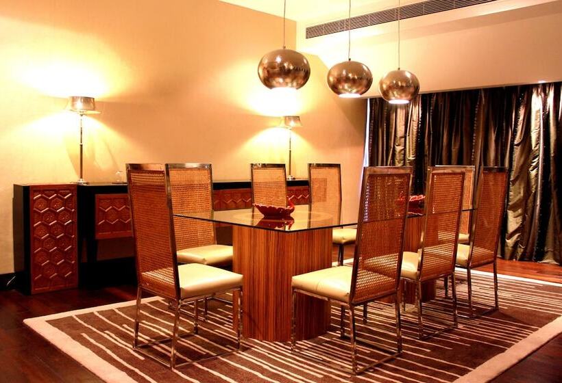 Suite Premium, Taj Dal View Srinagar