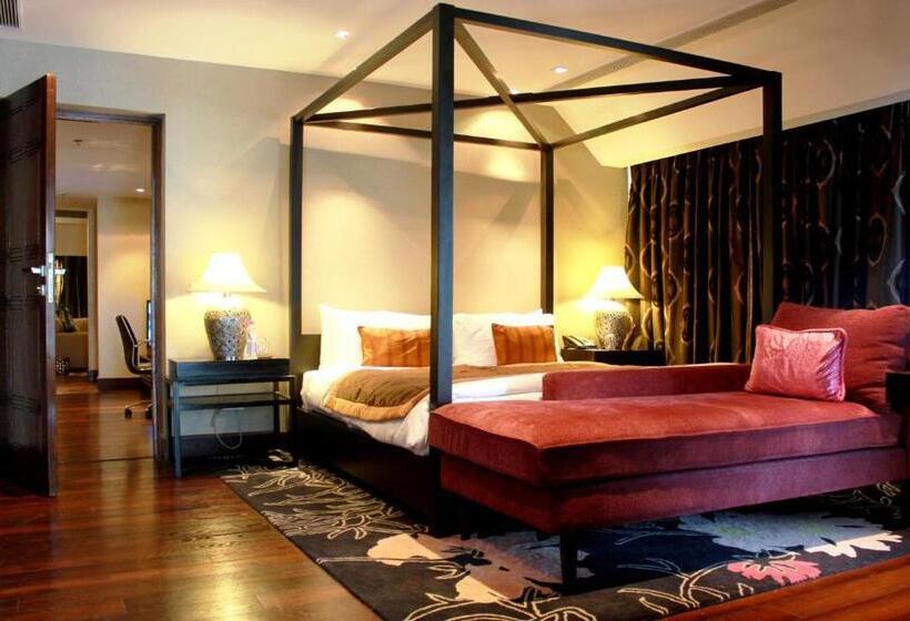 Superior room with lake view, Taj Dal View Srinagar