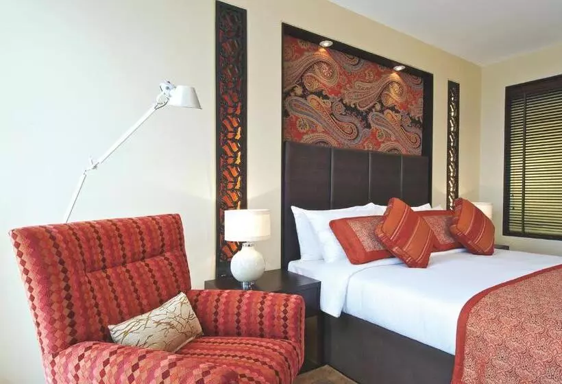 Superior room with lake view, Taj Dal View Srinagar