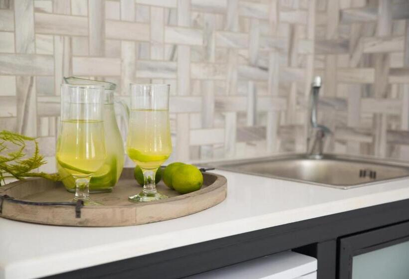 Suíte Júnior, Stella Maria