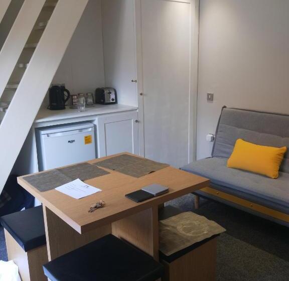 דירת חדר, Gillygate Guest House