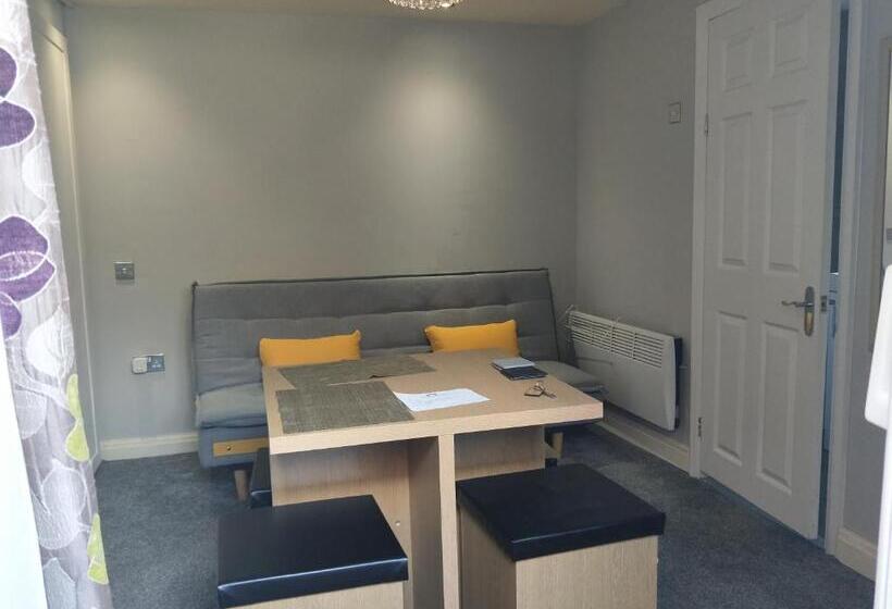 Апартаменты 1 Спальня, Gillygate Guest House