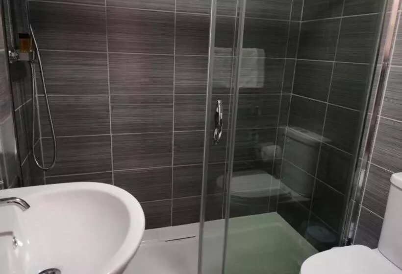 اتاق استاندارد با تخت بزرگ, Gillygate Guest House