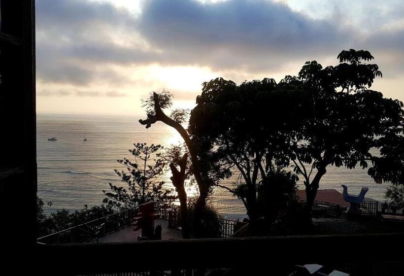 Номер Стандарт Вид на Море, Second Home Peru