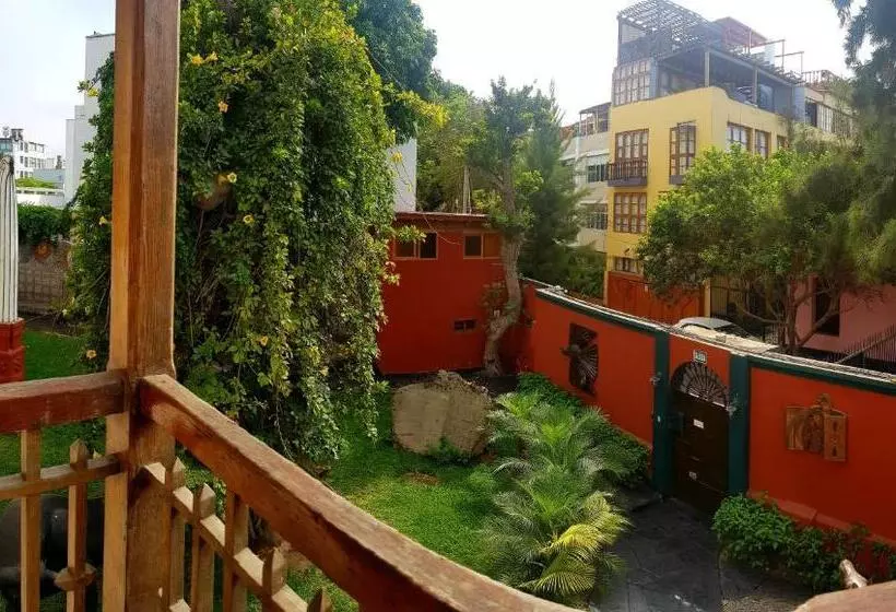 Habitación Estándar Vista Jardín, Second Home Peru