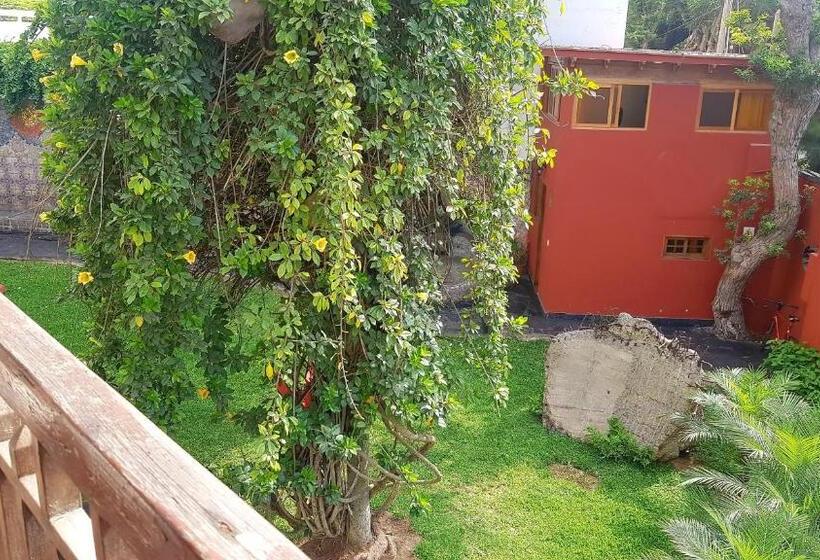 Номер Стандарт Вид на Сад, Second Home Peru