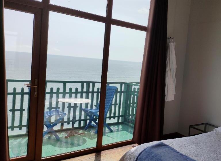 Номер Deluxe Вид на Море с Балконом, Second Home Peru